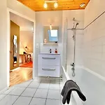 Duplex Proche De La Gare, Parking Gratuit * 라발