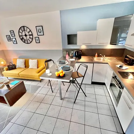 Duplex Proche De La Gare, Parking Gratuit 아파트 *