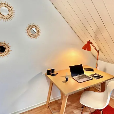 Duplex Proche De La Gare, Parking Gratuit * 라발