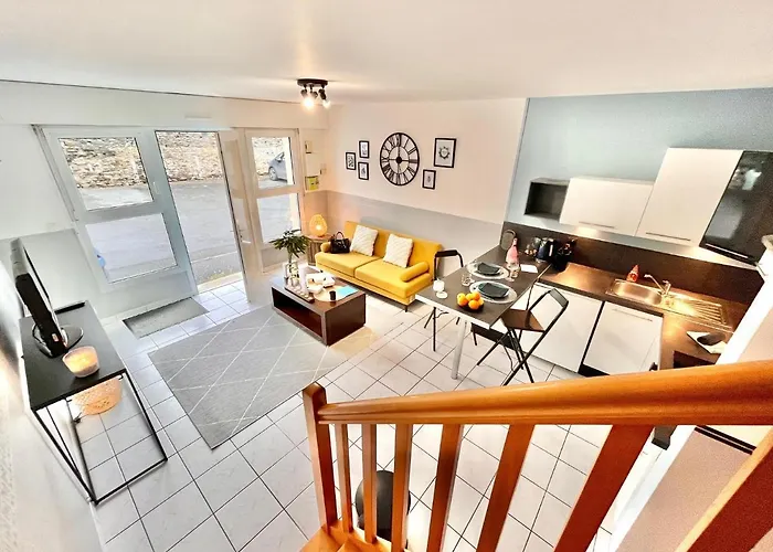 Apartmán Duplex Proche De La Gare, Parking Gratuit Laval (Mayenne)