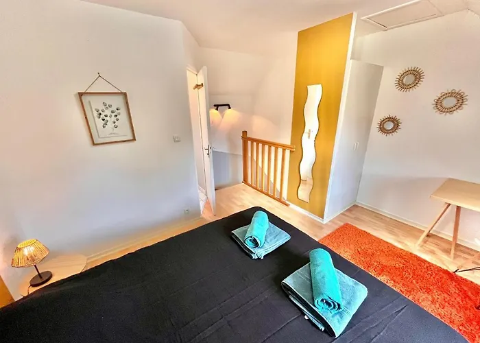 Duplex Proche De La Gare, Parking Gratuit Laval (Mayenne)