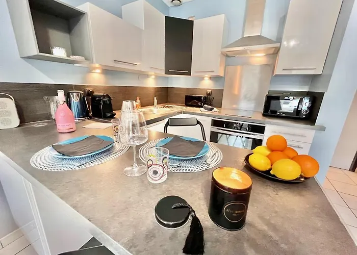 Apartmán Duplex Proche De La Gare, Parking Gratuit Laval (Mayenne)